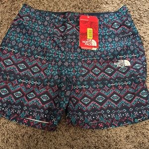 New girls North Face shorts size 14/16